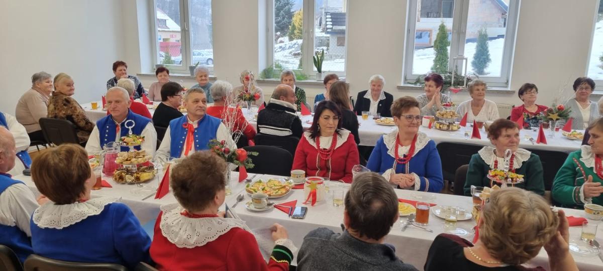 Spotkanie opłatkowe Dziennego Domu Senior+ w Ostruszy
